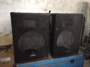 2 Monitor Beringer 15" estructura