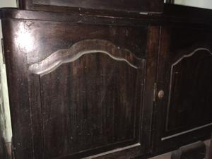 Mueble bahiut en buen estado