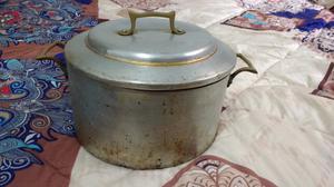 Olla de aluminio