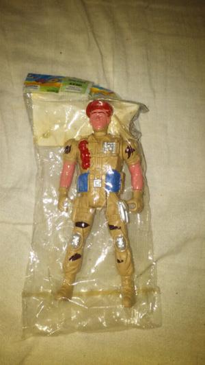 Soldado articulado de juguete
