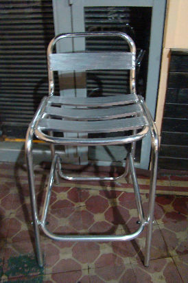 silla alta de aluminio