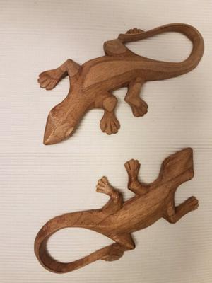 Iguanas de madera