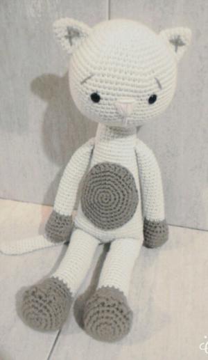 Muñeco gato amigurumi tejido a crochet