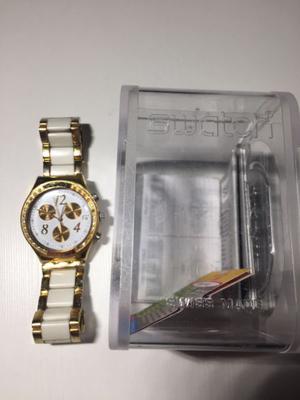 Reloj Dorado Swatch usado