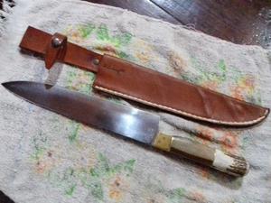 CUCHILLA "EL CABURÉ" CON FUNDA. NUEVA.