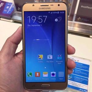 Samsung Galaxy J7 dorado liberado