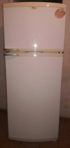 Vendo Heladera Whirlpool con Freezer