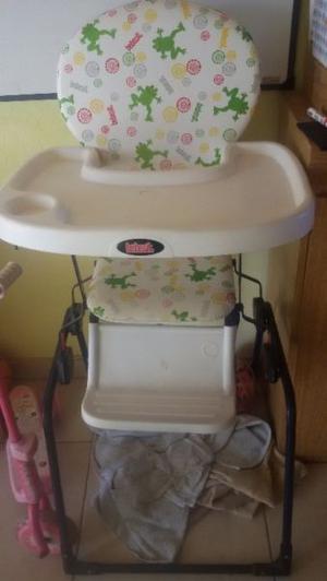 Vendo silla para comer excelente estado
