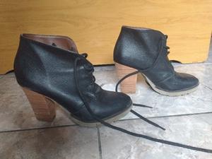 ZAPATOS DE CUERO NEGRO TALLE 35