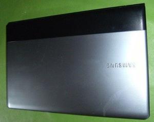 NOTEBOOK Samsung Np300e5a 320 Gb 2 Gb Completa con cargador