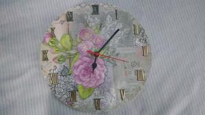 Reloj vintage floreado