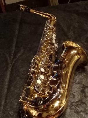 VENDO SAXO ALTO YAMAHA YAS 26.De estudio