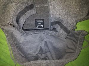 Vendo Urg. campera de polar nueva