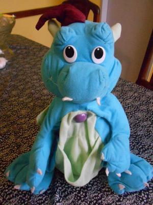 mochila peluche dragon