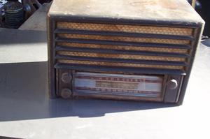 radio a valvulas antigua