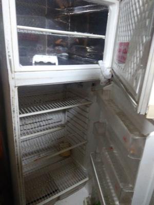 vendo heladera con freezer