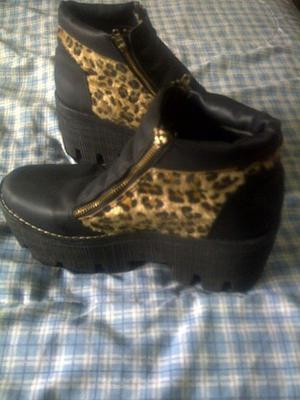 Botas Mujer Con Plataforma y Animal Print!!!