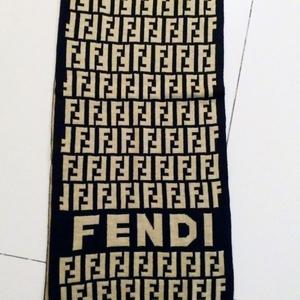 Bufanda fendi importada