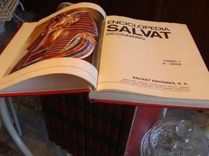 Enciclopedia "SALVAT" antigua