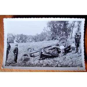antigua foto postal accidente automovilístico