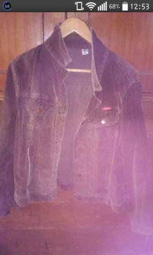 Campera de jeans y camisa