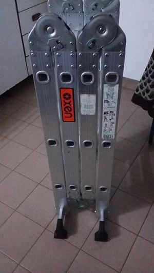 Escalera de aluminio Multiuso de 4x3 escalones