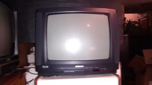 MESA DE TV Y TV PHILLIPS 20" INCLUIDA