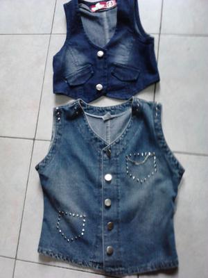 VENDO 2 CHALECOS DE JEANS, TALLES 4 Y 8. CADA UNO $ 120.