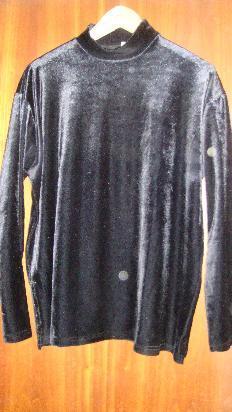 remera sweater de chifon negra manga larga con cuello media