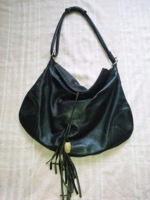 CARTERA CUERO NEGRO