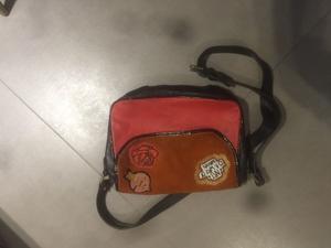 Cartera de cuero naranja