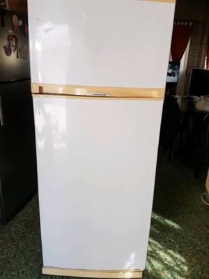 Heladera philco con freezer