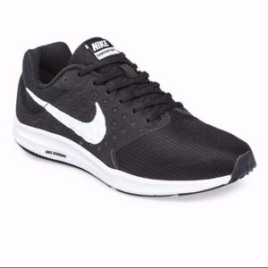 Nike Dowshifter 7 hombre T:43