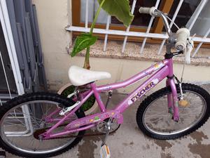 Vendo bicicleta de nena $.