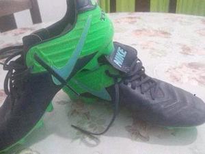 Vendo o permuto botines nike