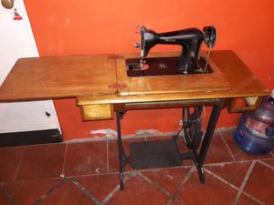Máquina de coser en uso
