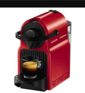 Nespresso Inissia C 40 - Roja