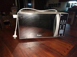 VENDO MICROONDAS WHIRLPOOL 