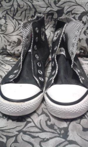 Zapatillas botitas ALL BLACK color negro N°38