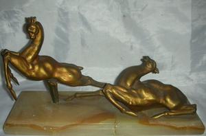 Figura de ciervos de bronce y marmol Art Deco FEES