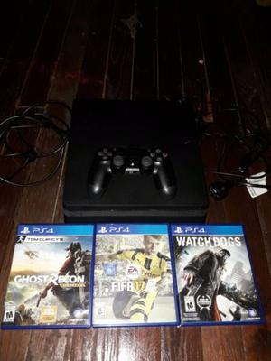 PlayStation 4 con 3 juegos
