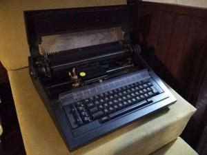 maquina de escribir olivetti