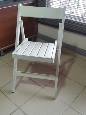 silla plegable blanca