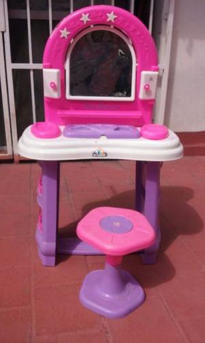 Tocador con silla para niña + Casita de Barbie Gigante!