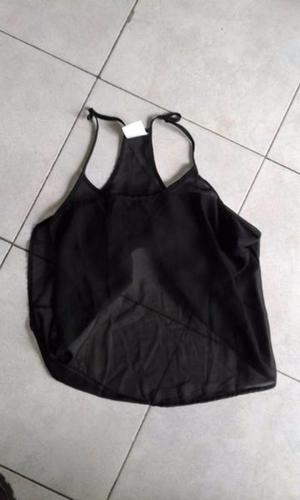 VENDO TOP DE GASA NEGRO, TALLE 2.-