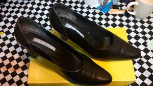 Zapatos Talle 40 Altos Impecables Color Negro