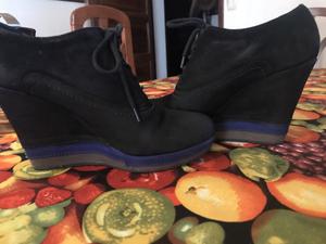 Botas negras hush puppies