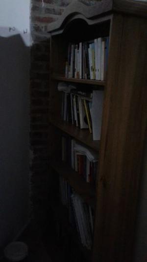 biblioteca de madera