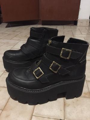 Botas negras. Vendo YA