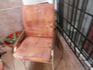 Vendo 1 Juego de Jardin Mesa y 4 Sillones